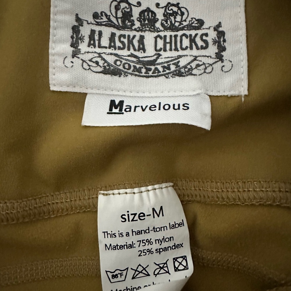 Alaska Chicks Leggings Women’s M Green Workout Activewear High Rise Pants - Picture 3 of 8